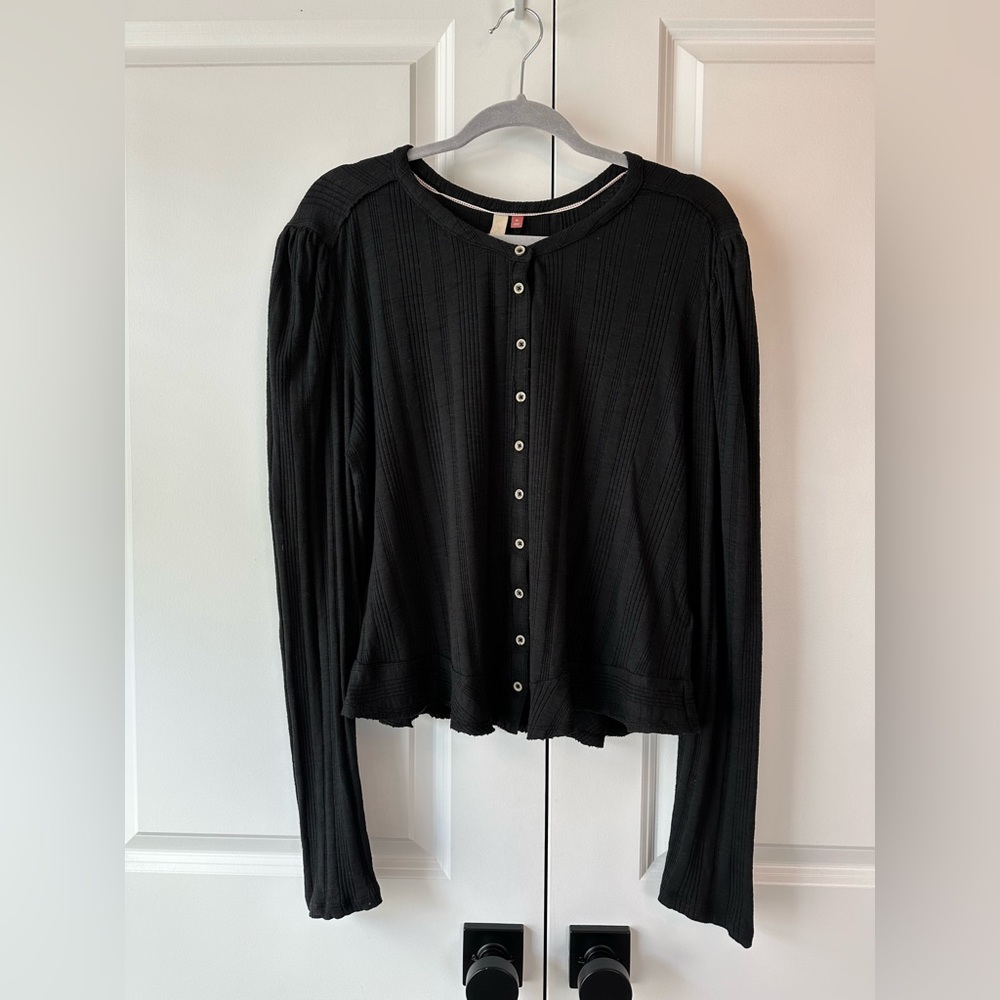 Anthropologie Pilcro Puff Sleeve Ribbed Top Black Button Down (Size XL)